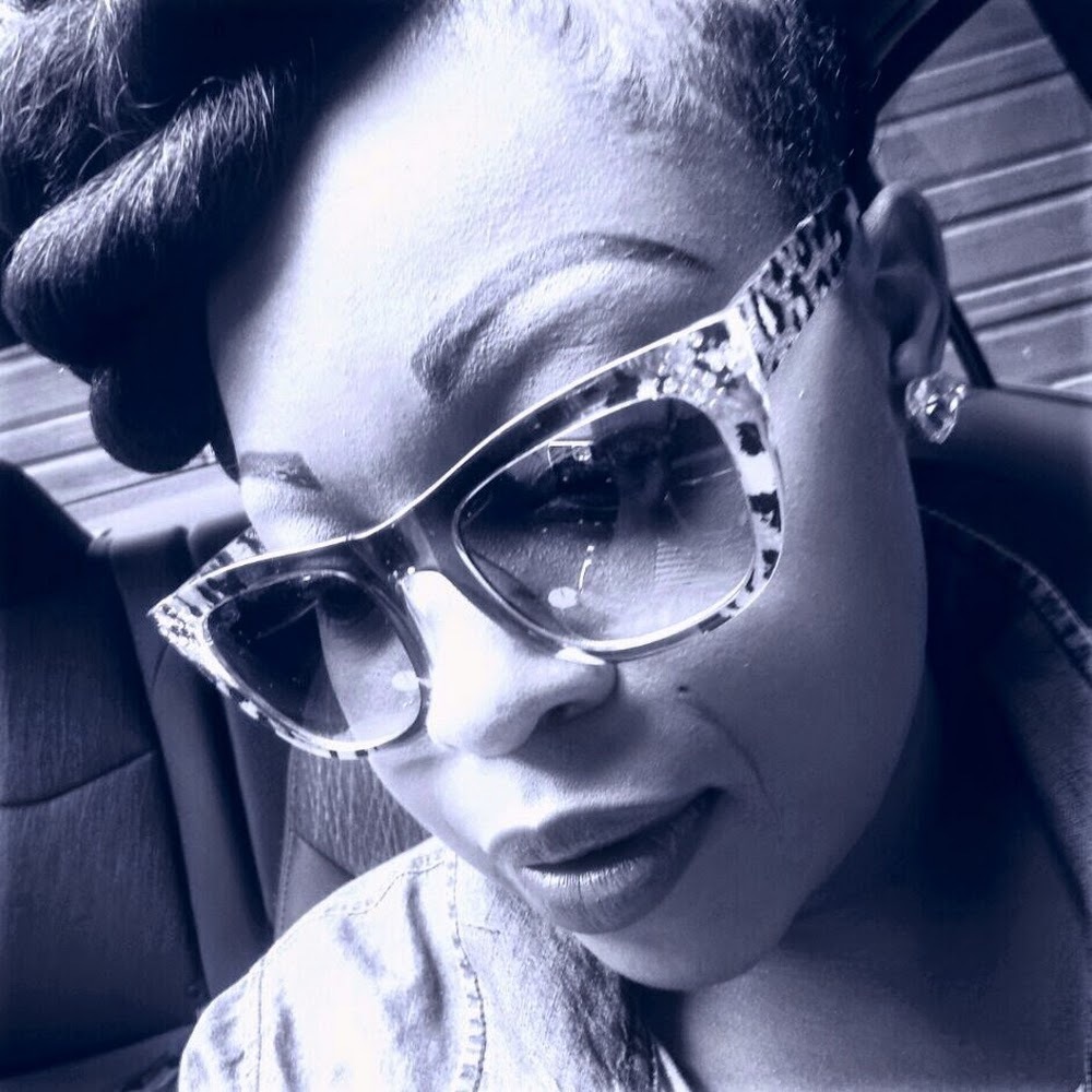 Meet your Posher, Ri re